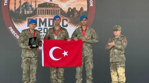 Kara Kuvvetleri'nin 'Askeri Drone Yarışması'nda Türkiye şampiyon oldu