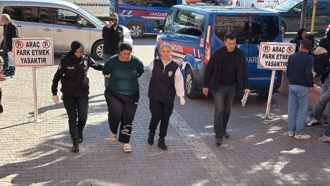 Karabük’te kıskançlık tartışması kanlı bitti: Erkek arkadaşını bıçakladı
