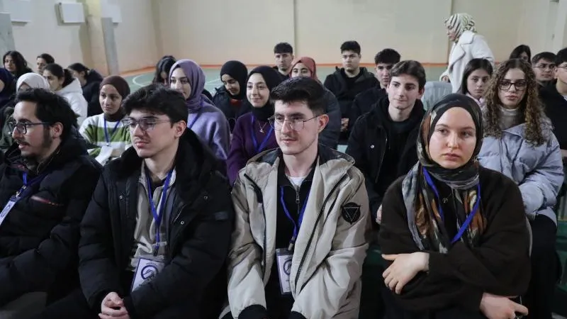 KARDEŞ OLAN GENÇLERE TEKNOLOJİ DESTEĞİ