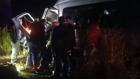 Kayseri’de feci kaza: İki işçi servisi ile kepçe çarpıştı, 1 ölü 15 yaralı