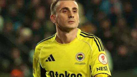 Kerem Aktürkoğlu ile tribünler arasında gerilim! Büyük protesto