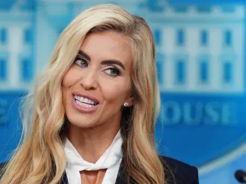 Avukat yalanı başını yemiş olabilir. Trump sözcüsünü neden kovdu? - fotoğraf 1