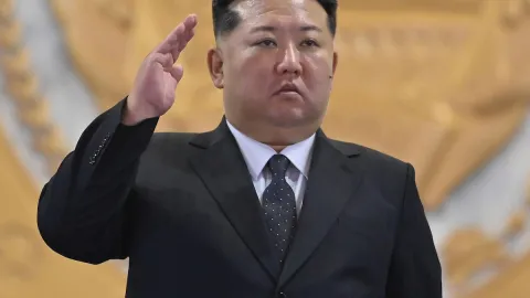 Kim Jong-un komaya girip öldüğü iddiası ortalığı karıştırdı
