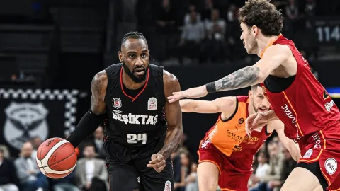 Kıran kırana geçen derbi Beşiktaş’ın: Potada Galatasaray’ı devirdi