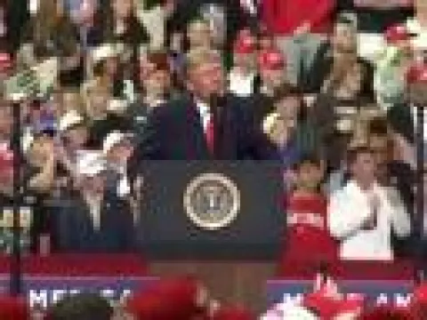 Trump, saldırıya uğrayan kadınla alay etti! ‘’Şişman, çirkin, erkek’’ - fotoğraf 3