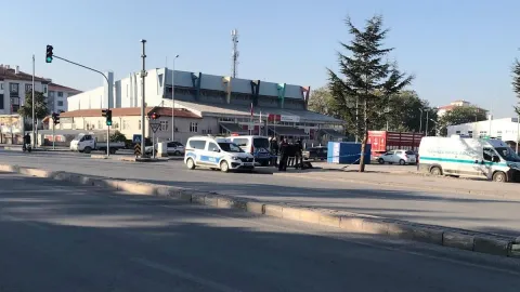Konya’da kaldırımda erkek cesedi bulundu