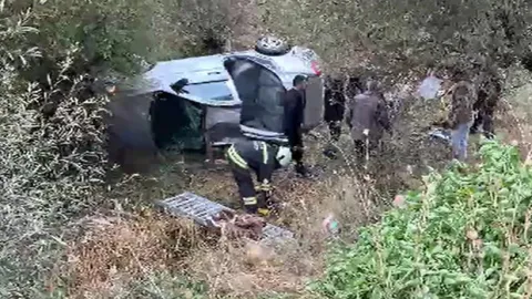 Konya'da yağmur kazası: Otomobil şarampole uçtu, aynı aileden 5 kişi yaralandı