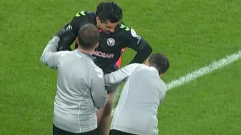 Konyaspor-Galatasaray maçında sakatlık şoku! Devam edemedi