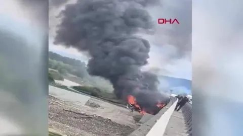 Köprüden uçan TIR alev alev yandı! Araçtan atlayan şoför, son anda kurtuldu...