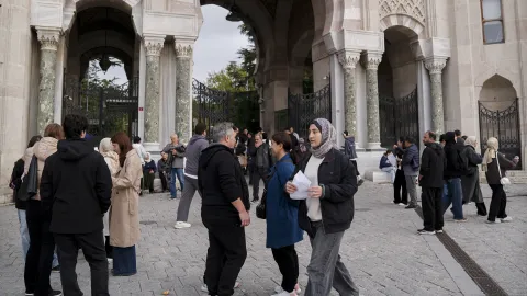 KPSS Ortaöğretim oturumu başladı. Milyonlarca aday yer döküyor