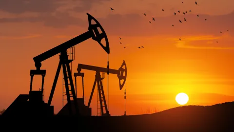 Küba'dan "petrol açılımı". Eski yasalar iptal edildi