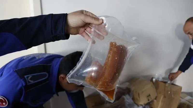 KÜFLENMİŞ KABAK TATLISINI SATAMADILAR