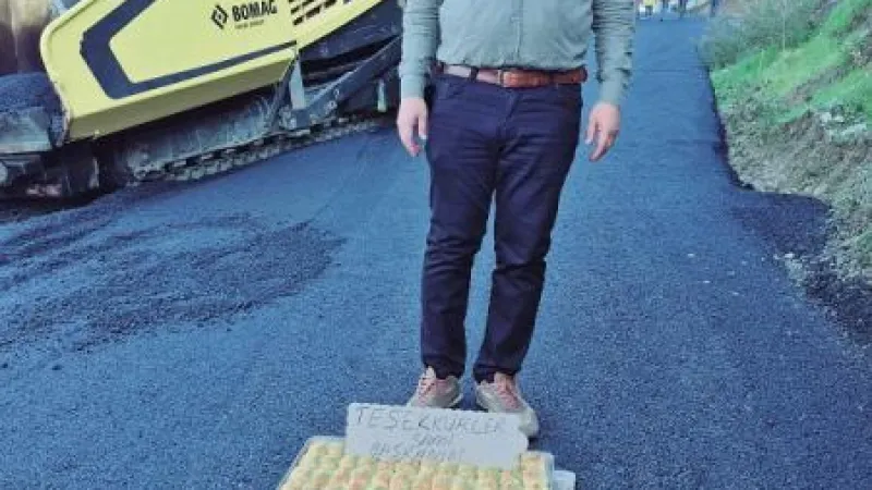 Kurtbağı Muhtarı Hanifi Kasap'tan Baklavalı Teşekkür