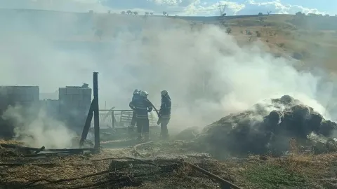 Kütahya’da ahır yangınıda 76 yaşındaki kişi ve 5 hayvan öldü