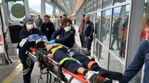 Kütahya'da trenin çarptığı genç hayatını kaybetti