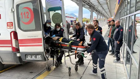 Kütahya’da yolcu treninin çarptığı yaya ağır yaralandı