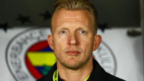 Kuyt Fenerbahçeli taraftarlardan özür diledi