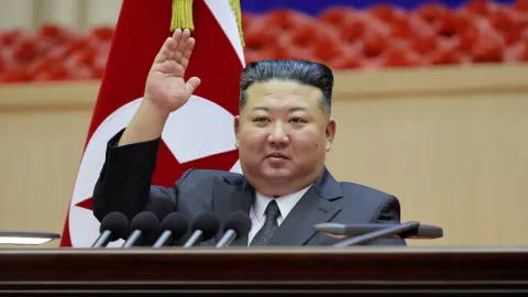 Kuzey Kore lideri Kim: Dünyanın en güçlü ordusunu kuracağız