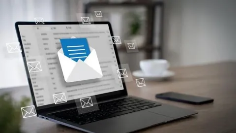 KVKK'dan işverenlere uyarı: Kurumsal e-postalar sınırsız denetlenemeyecek