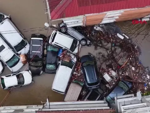 Uzmanlar anlattı: Selde aracı hasar görenler ne yapacak? - fotoğraf 1