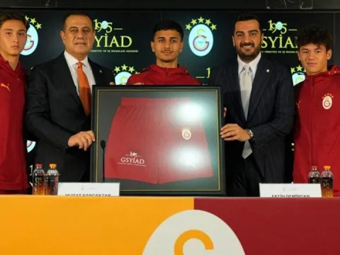 1905 GSYİAD, G.Saray'a sponsor oldu - fotoğraf 1