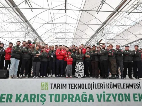 Bakan Bayraktar, TEKNOFEST Güneydoğu’da gençlere seslendi: Türkiye, sizlerle beraber enerjide bağımsız bir ülke olacak - fotoğraf 6