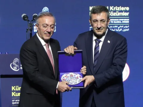 Cevdet Yılmaz İstanbul'daki sempozyumda konuştu: Terörü ülkemizin gündeminden çıkaracağız - fotoğraf 4