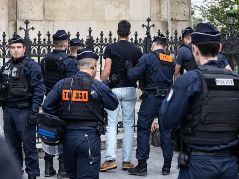 Macron protestolara hazır: 70 bin kişilik polis ordusu seferber edildi - fotoğraf 6