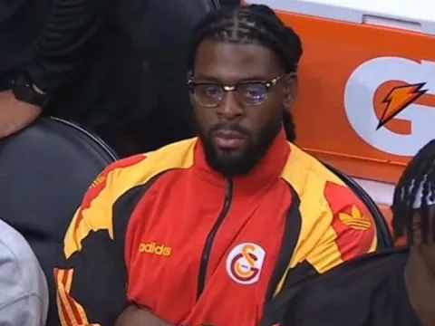 LU DORT KiMDİR? Atlanta Hawks’ın Yeni Transferi Lu Dort Kaç Yaşında, Nereli? NBA Yıldızından Galatasaray Eşofmanı Sürprizi! - fotoğraf 1