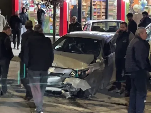 Otomobildeki arıza zincirleme kazaya yol açtı - fotoğraf 5