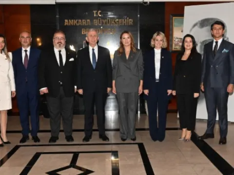 Ankara Barosu Başkanı Çağlayan ve Yönetim Kurulu üyeleri Mansur Yavaş'ı ziyaret etti - fotoğraf 1