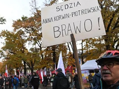 Polonya'da yargı krizi tırmanıyor! Cumhurbaşkanından acil çağrı - fotoğraf 1