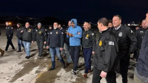 Maduro'nun oğlu: Babam dimdik duruyor