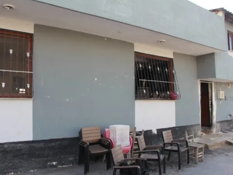 Adana'da eve EYP'li saldırı… Hatice Taş: Tehdit ediliyoruz, can güvenliğimiz yok - fotoğraf 4