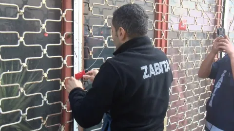 Maltepe'de çöken binanın çevresindeki 2 bina mühürlendi