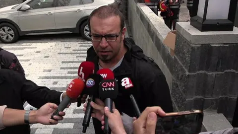Maltepe'de enkazdan çıkan kişi çökme anını anlattı: "Binamız çatlaktı, komşular sesler duyuyordu"