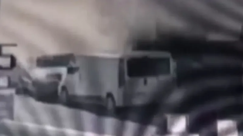 Maltepe'deki bina böyle çöktü! Görüntüler ortaya çıktı