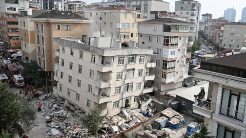 Maltepe'deki bina çökünce e-Devlet'e koştular. Ev sahibi ve kiracılar dikkat!