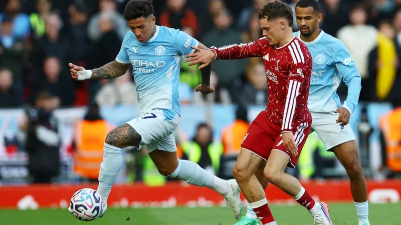 Manchester City, Liverpool'u darmadağın etti
