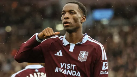 Manchester City'e yenilgiyi Aston Villa tattırdı!