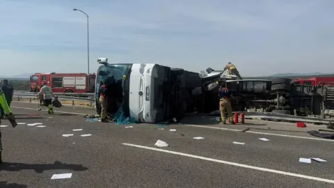 Manisa'da 11 kişinin öldüğü kaza anı kamerada