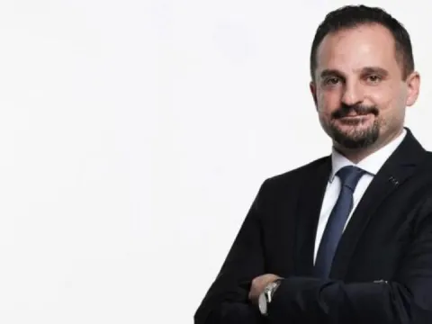 Gürol Sami Özer'in iş sözleşmesi feshedildi - fotoğraf 1