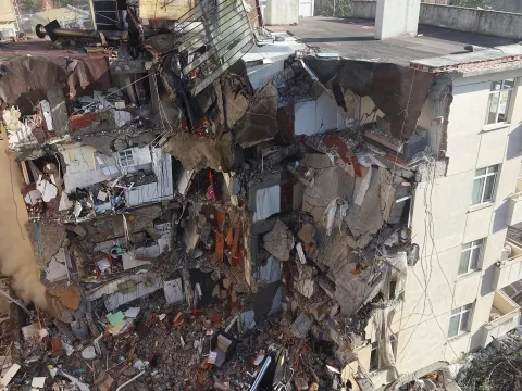 Maltepe’de çöken binada hayatını kaybeden iki kişinin kimliği belli oldu - fotoğraf 4