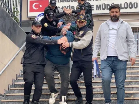 Sahte kimlikle ameliyat masasında yakalandı - fotoğraf 3