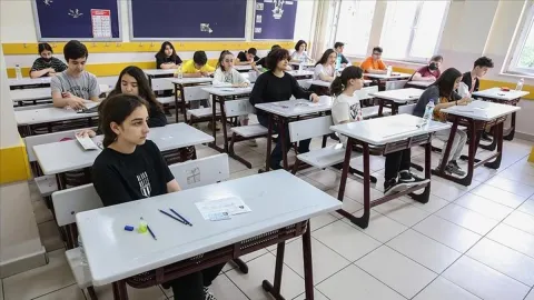 MEB'den ortaokul ve liselere yeni sınav sistemi. Sorular artık havuzdan