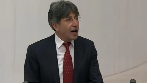 Meclis sıralarında sadece 4 AKP'linin olması çileden çıkardı