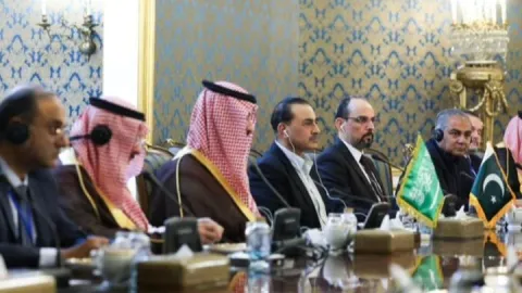 Mekke İttifakı ülkeleri Tahran'da: Kritik dörtlü toplantı sürüyor