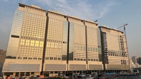Mekke'nin gözde oteli başka bir devlete satıldı