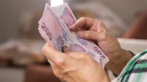 Memur ve emekli maaşlarında iki ihtimal