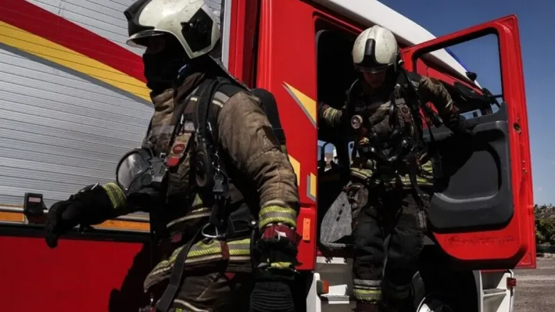 Mersin'de sanayi tesisinde yangın: Ekipler müdahale ediyor